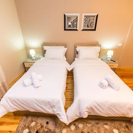 Bujtina Vila 10 * Korce